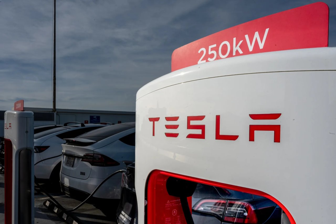 tesla-on-suspansiyon4.webp