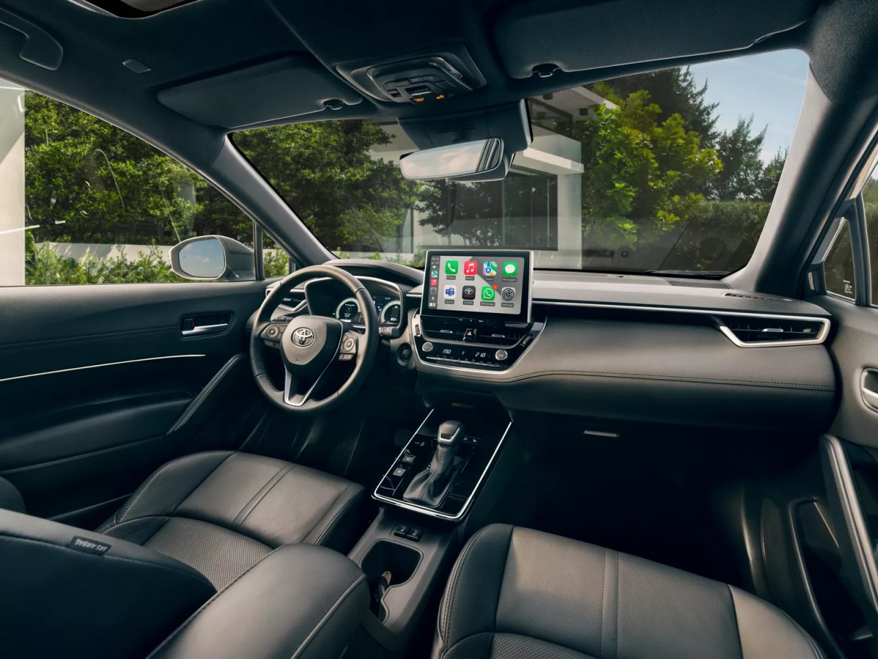 toyota-corolla-cross-kabin.webp