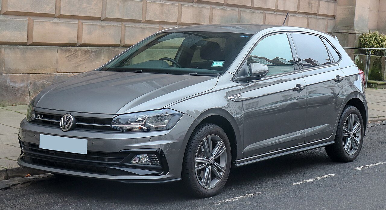 2018-volkswagen-polo-r-line.jpg