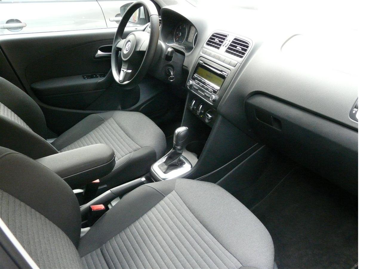 volkswagen-polo-1-6.jpg