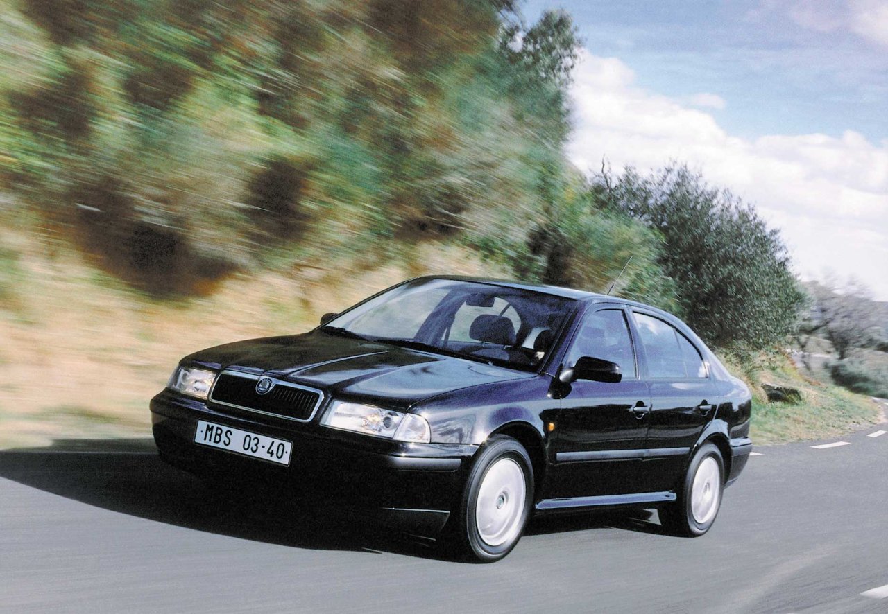 skoda-octavia-basarili-seruveninin-30-yilini-kutluyor-2.jpg