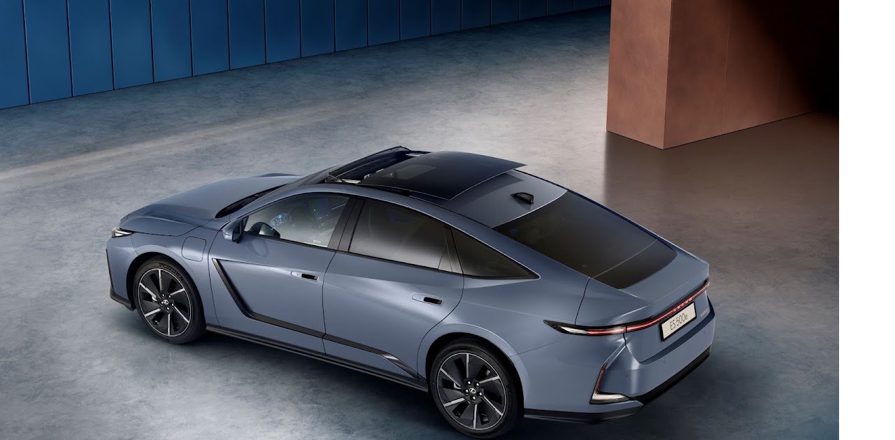 lexus-es-500e-4.jpg
