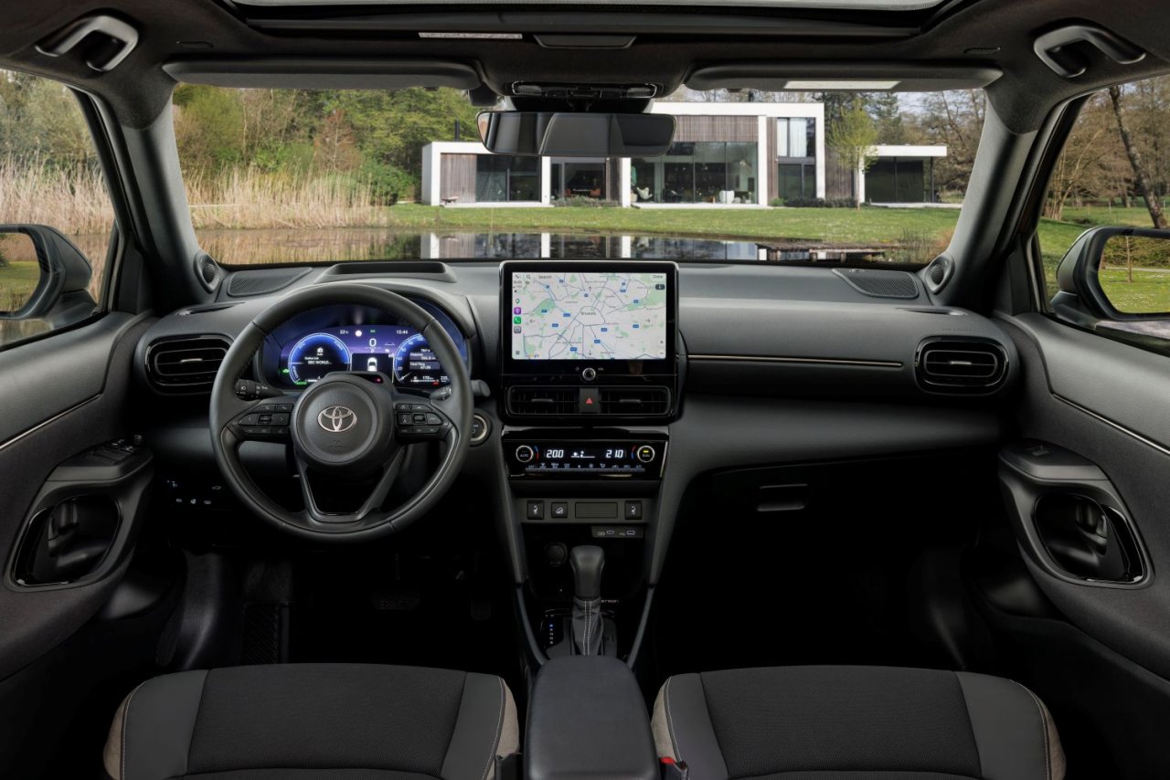 toyota-yaris-cross-hybrid-9.jpg