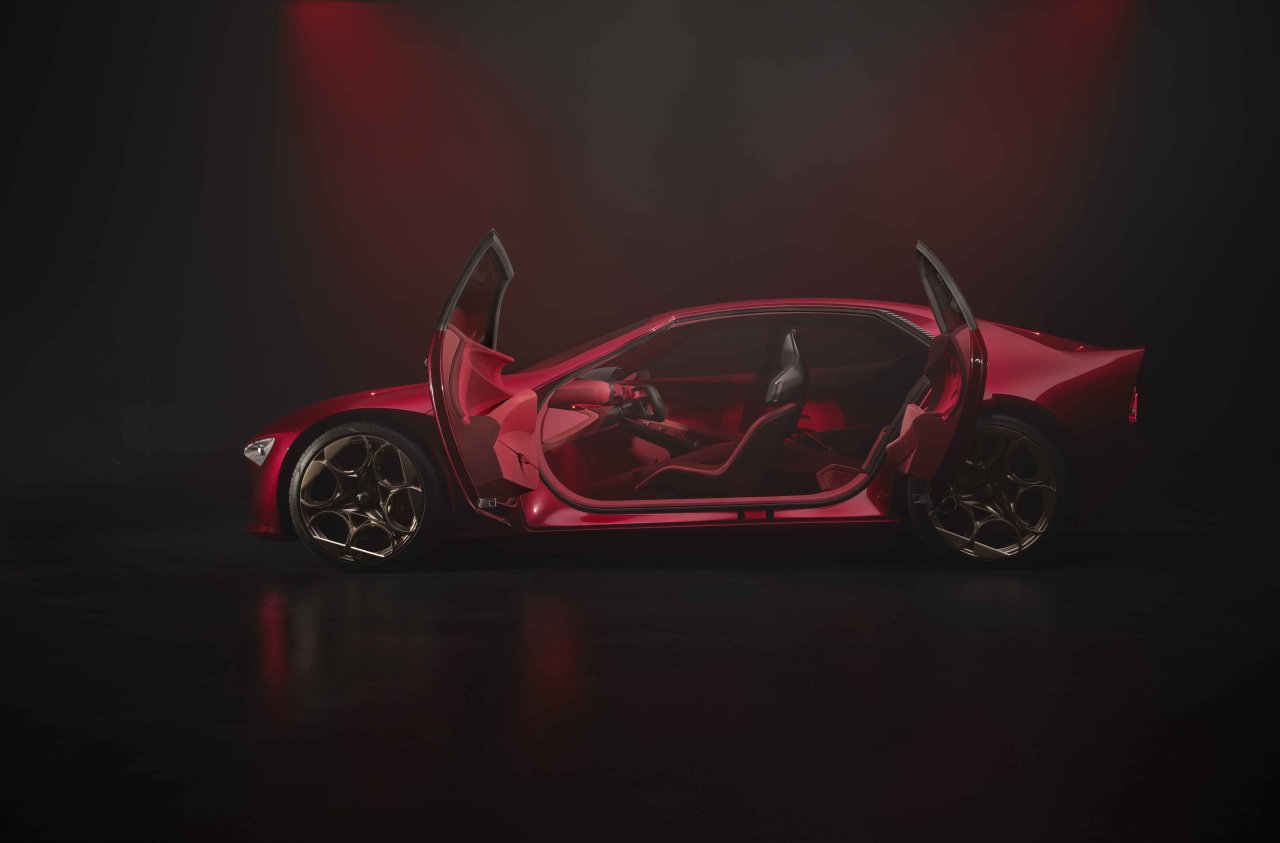 alfa-romeo-cuorerosso-4.jpg